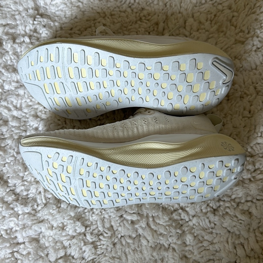 Nike InfinityRN 4 Running Shoe, women’s size 9 - Picture 4 of 7